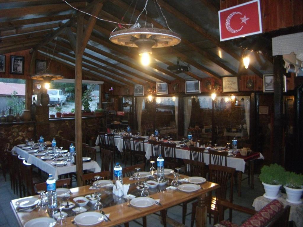 Haci Abdullahlar Konagi Hotel Mudurnu Esterno foto